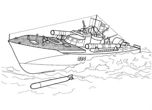 Barcă Militară Atacând Nave Inamice Tegninger til Farvelægning